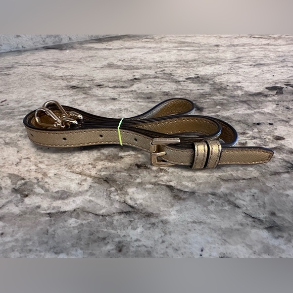 MICHAEL KORS DILLON GOLD MEDIUM EW SATCHEL LEATHER BAG - Picture 4 of 8